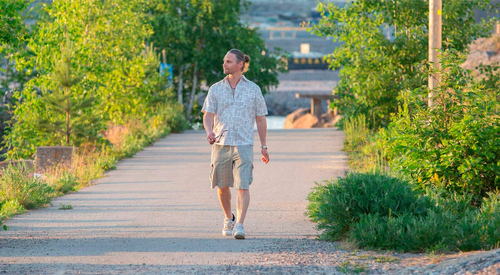 Kruunuvuorenrannassa pääset nauttimaan vehreistä kävelyreiteistä ja meren läheisyydestä aivan kotikulmillasi.